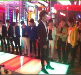 开平深圳夜总会伴游模特雇用(深圳KTV模特雇用)
