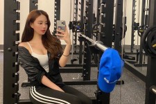 开平我是一名瑜伽锻练外加兼职模特(我是一名瑜伽锻练外加兼职模特小说)