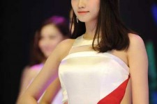 开平成都特大模特兼职**(成都服拆模特兼职是实的吗)