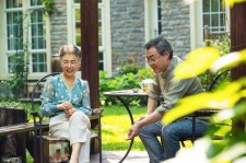 开平坦言带老伴游遍中国(我和老伴去旅游)