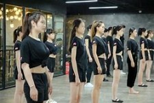 开平兼职模特进修班(学生怎么兼职模特)