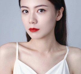 开平兼职模特要打点模卡吗(兼职做模特要交钱拍模卡)