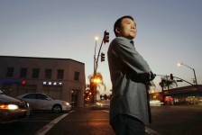 开平上海私人伴游 赵伟：洛杉矶的“福尔摩斯”