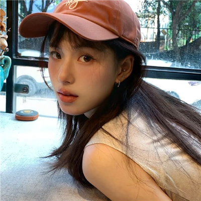 开平伴游女生杨梦研的资料
