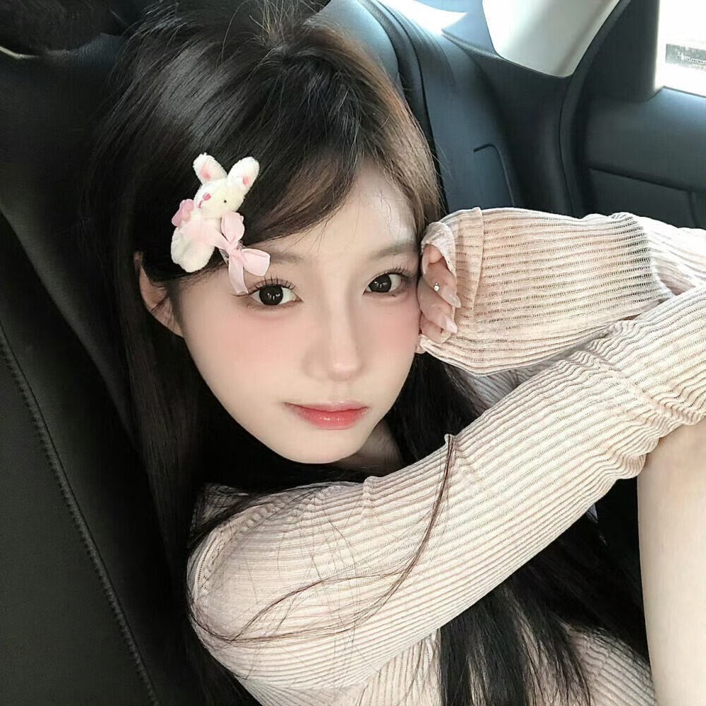 开平伴游女生沈欣白的资料