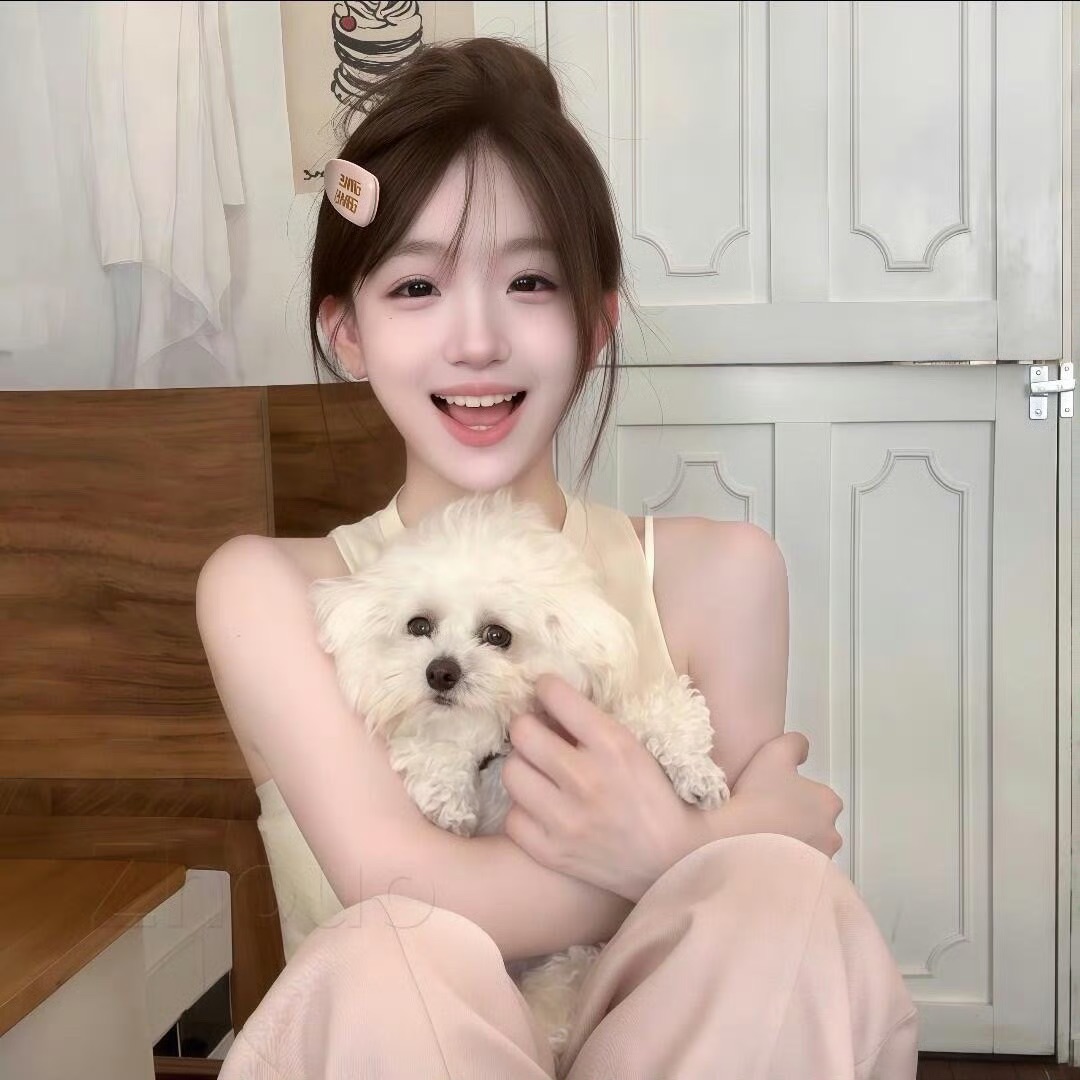 开平伴游女生周小婷的资料