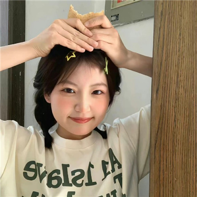 开平伴游女生蒯慧雅