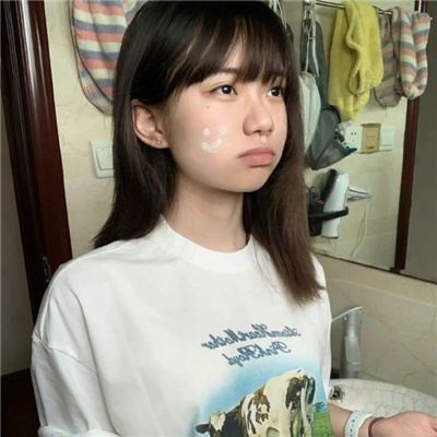 开平伴游女生邝易云