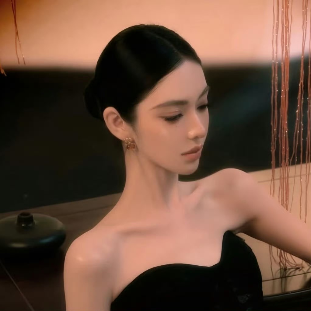 开平伴游女生 | Emily的资料